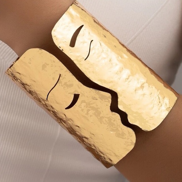 New Textured Abstract Artist Face Cuff Bracelet / Avant Garde Chunky Art - Picture 9 of 13